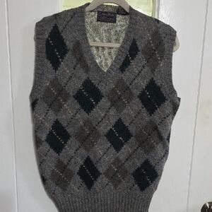 VTG Jayson Younger Mens 100% Scottish‎ Shetland Wool Vest Gray Argyle Sz M EUC